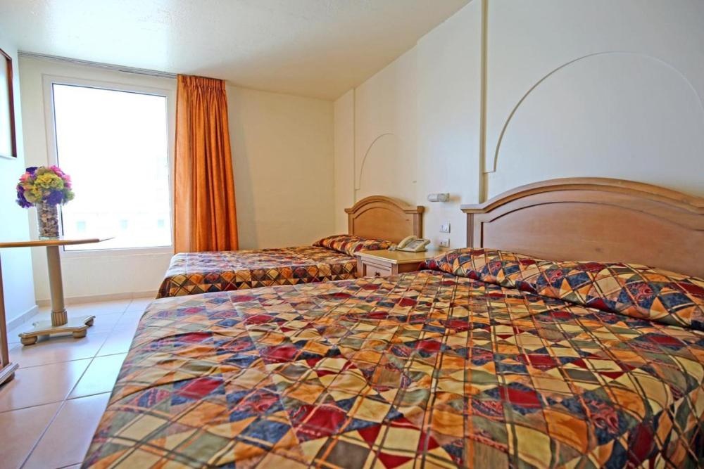Double Room with Two Double Beds at Aranzazu Eco, photo 2
